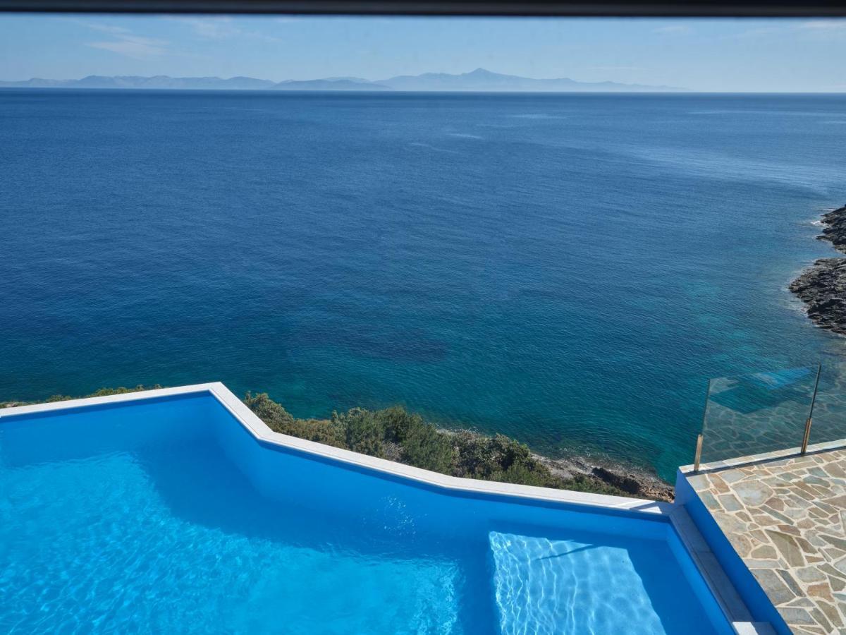 Villa Forecastle