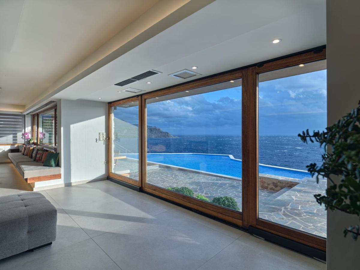 Forecastle Villa Keratea